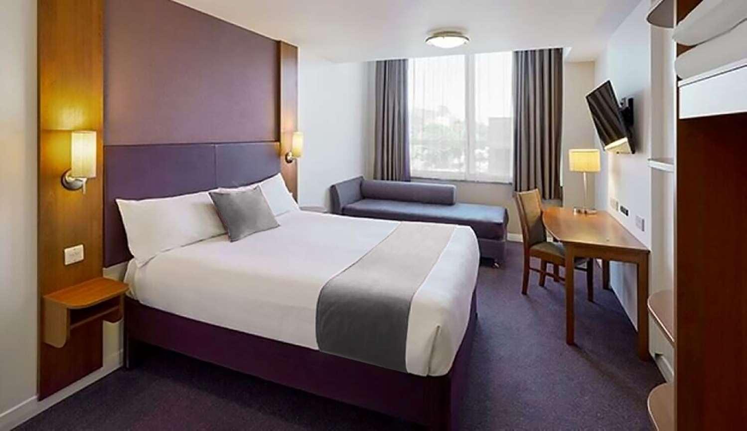 Plaza Chorley; Sure Hotel Collection By Best Western Чорли Экстерьер фото