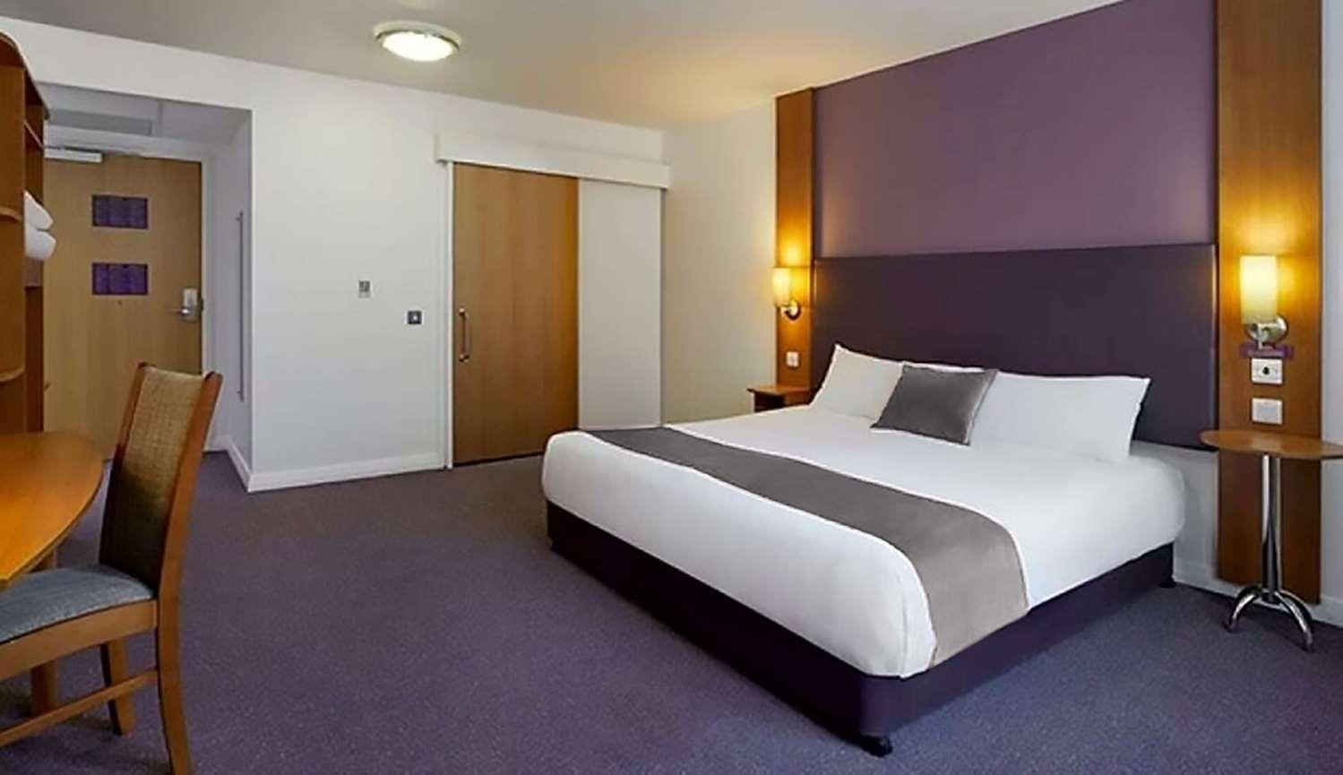 Plaza Chorley; Sure Hotel Collection By Best Western Чорли Экстерьер фото