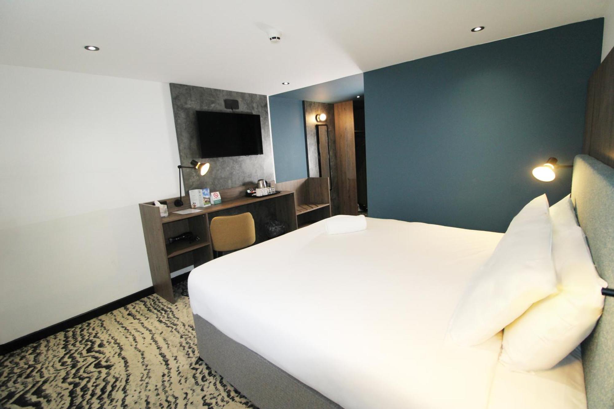 Plaza Chorley; Sure Hotel Collection By Best Western Чорли Экстерьер фото